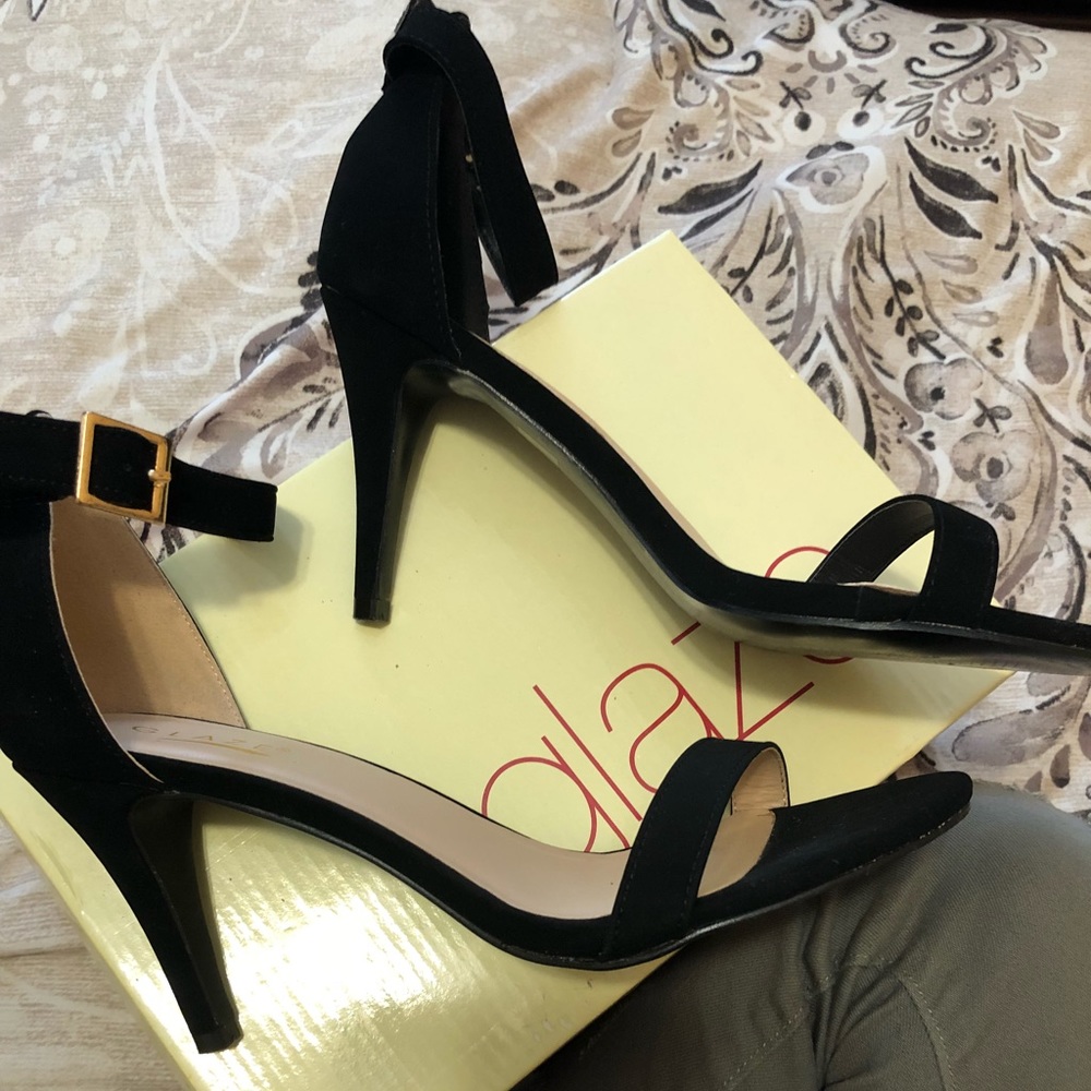 Black BRAND NEW Heels